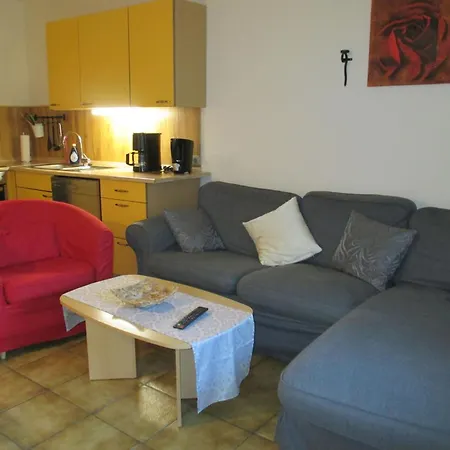 Mit Balkon Und Geschirrspuelmaschine By Interhome Lejlighed *