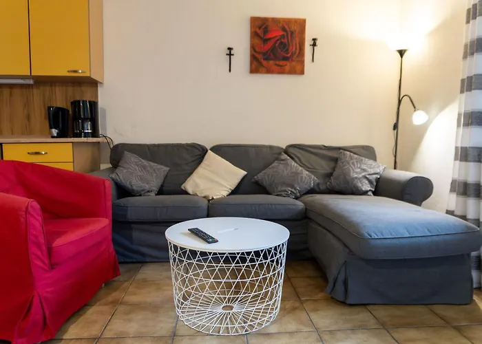 Mit Balkon Und Geschirrspuelmaschine By Interhome
