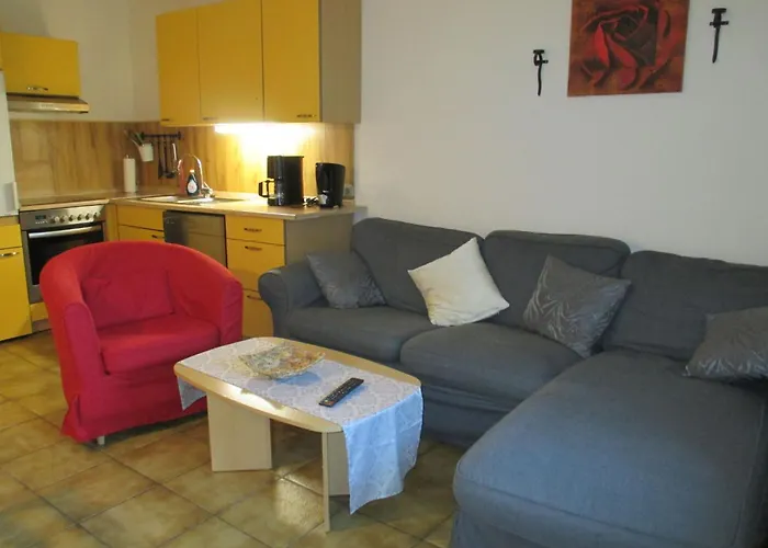 Mit Balkon Und Geschirrspuelmaschine By Interhome Lejlighed *