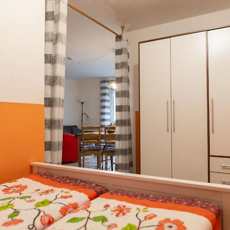 Mit Balkon Und Geschirrspuelmaschine By Interhome Weißenstadt